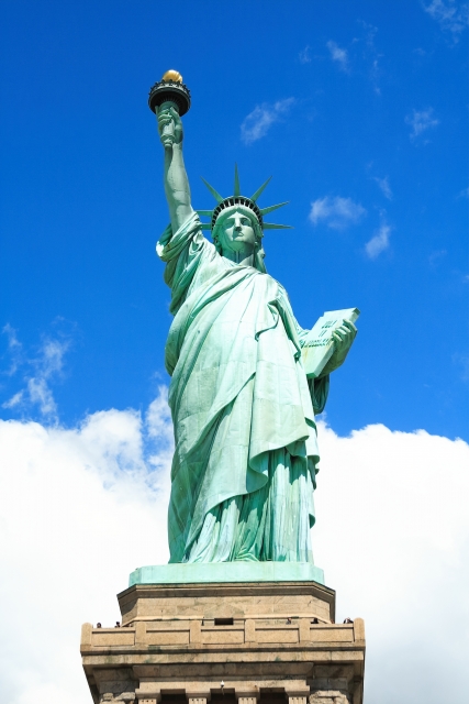 ニューヨークを象徴する自由の女神ブルックリンまでを紹介しつくすスポット紹介