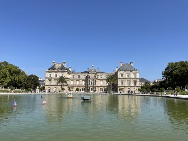 パリジャンの憩いの場　リュクサンブール公園